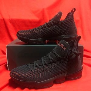Lebron XVI ‘Fresh Bred’ sz US13